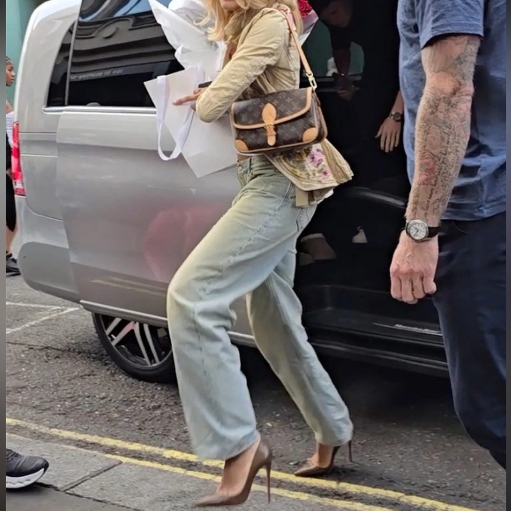 Zara TRF MID WAIST WRINKLE EFFECT COATED JEANS